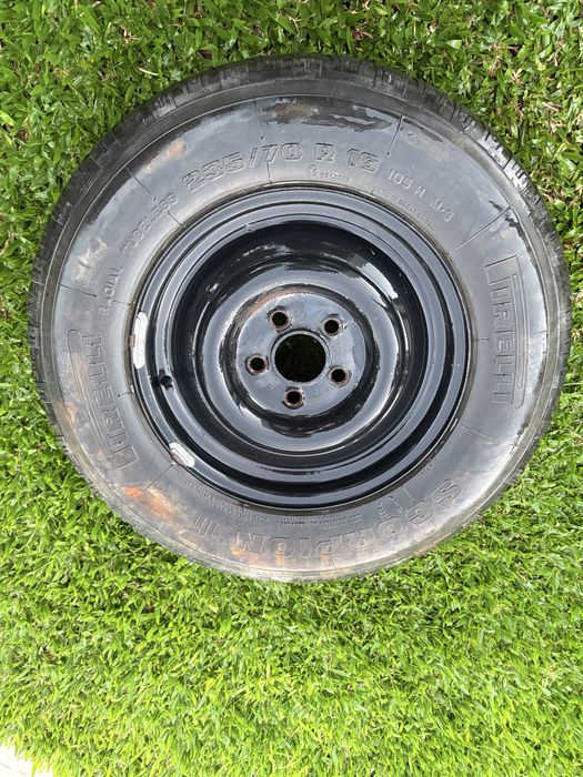 Pneu pirelli scorpion com jante R16 em bom estado
