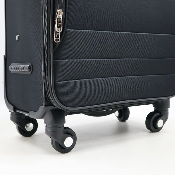 Чемодан валіза дорожній на колесах