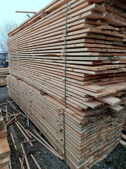 Сухостій, дошка для опалубки та інші пиломатеріали