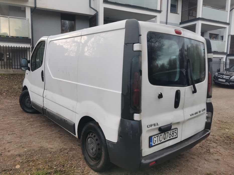 Opel vivaro 1.9 dci 2005r