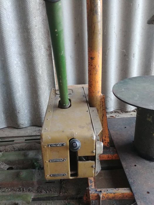 Прес гідравлічний ручний.