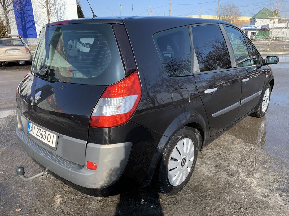 Renault Grand Scenic в рідній фарбі