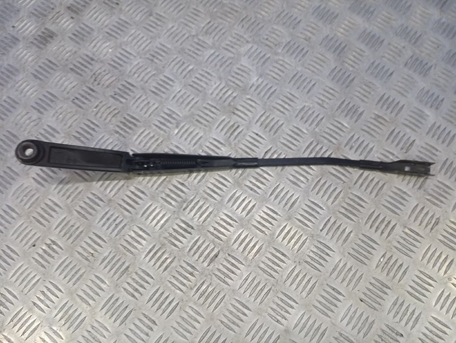 Щіткотримач двірників передній правий Porsche Cayenne 3.0I Порш Каєн