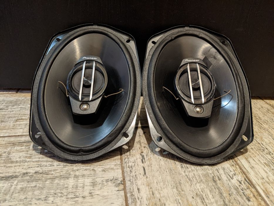 Pioneer TS-G6930F, овалы динамики в авто.