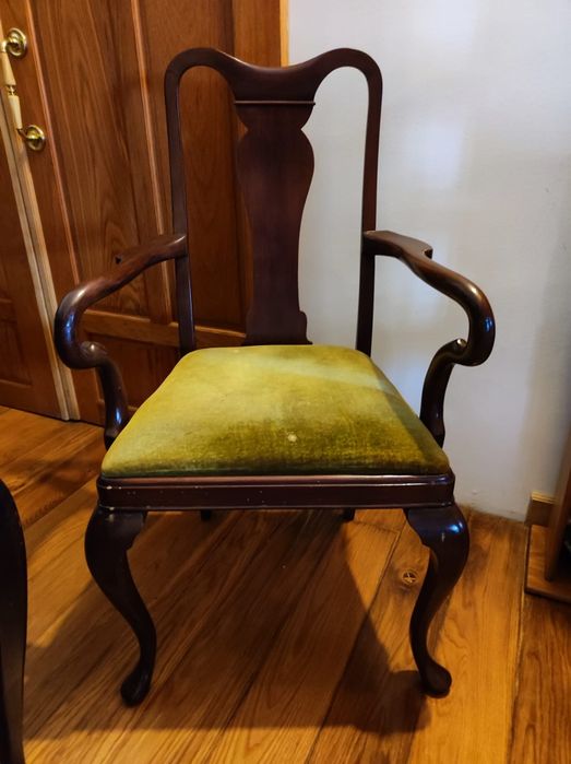 Secretária D. Maria com cadeira