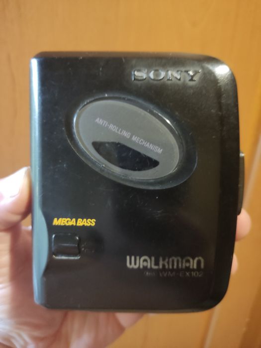 SONY ウォークマン MEGA BASS sony mega bass - купити аудіотехніку - Ціна на OLX.ua