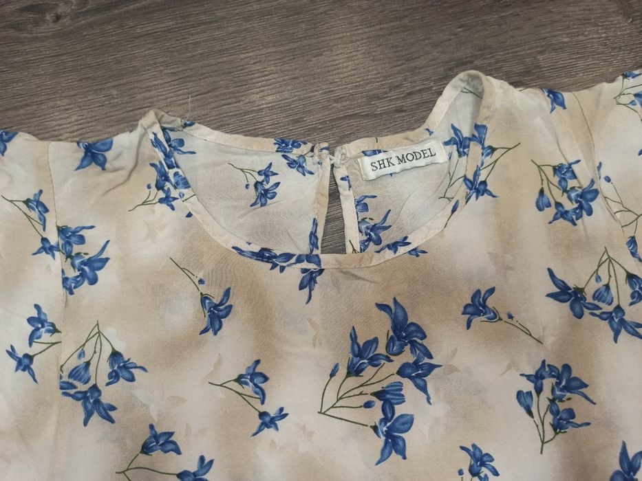 Bluzka damska w kwiaty