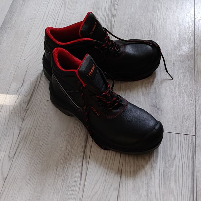 Nowe buty robocze