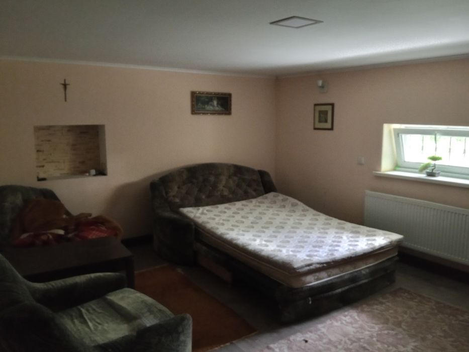 Продаж будинку 196 кв.м. (25 соток, гараж)