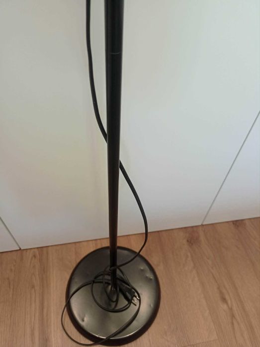 Candeeiro de pé IKEA NOT floor lamp (design simples e moderno)