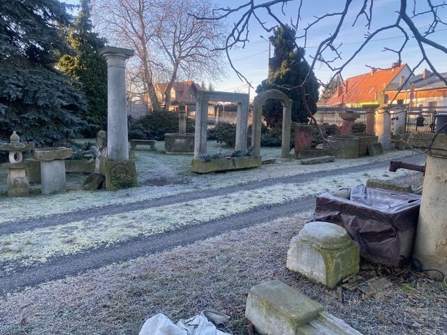 Zabytkowe Koryta Kamienne Z Piaskowca i Granitu