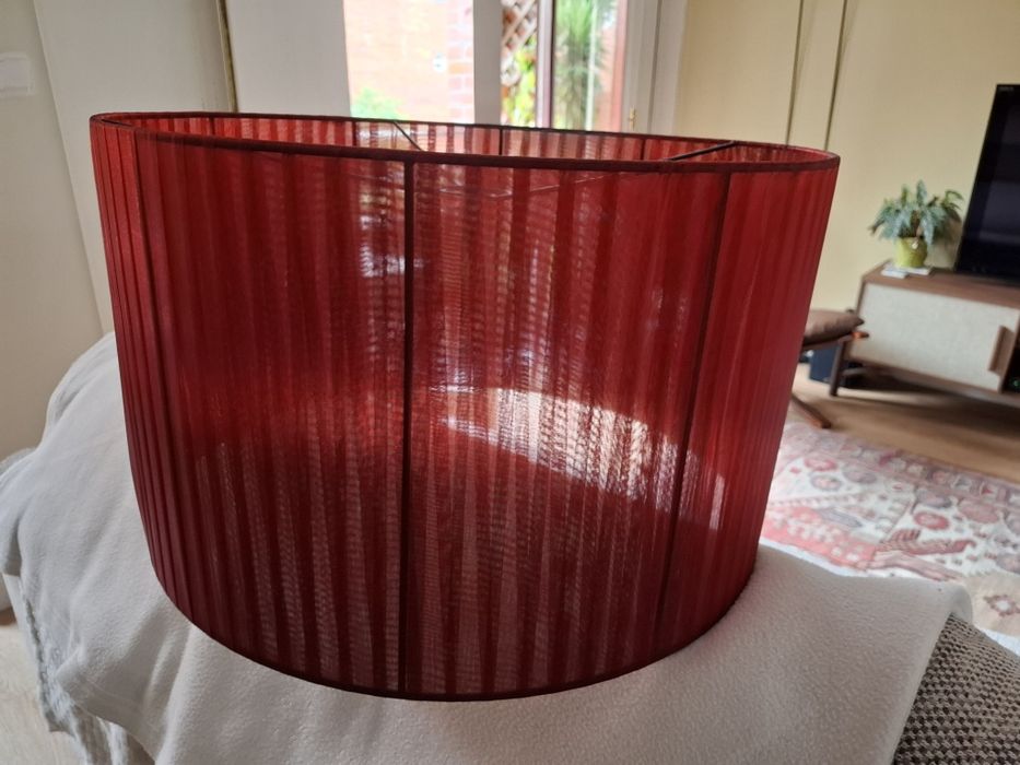 Abajour NOVO em organza bordeaux