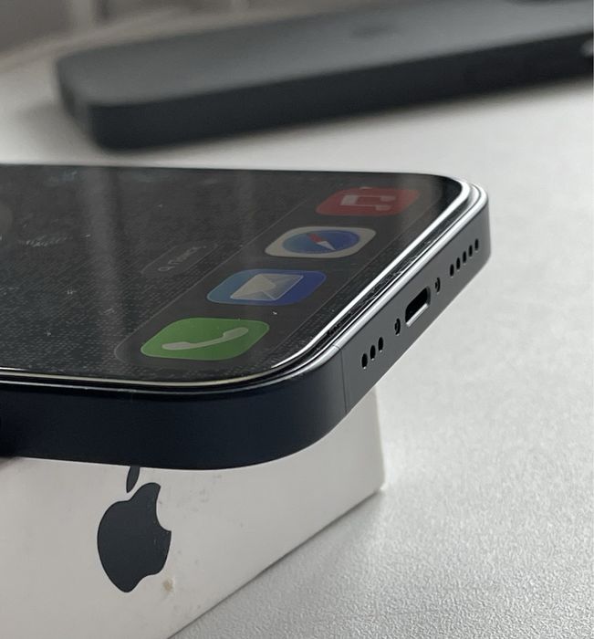 iPhone 13 128GB Black Neverlock
