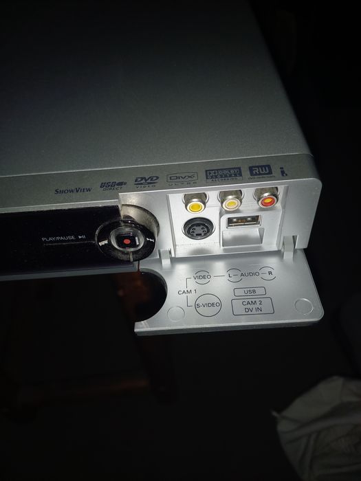 Плеер рекордер Philips DVD R 5500