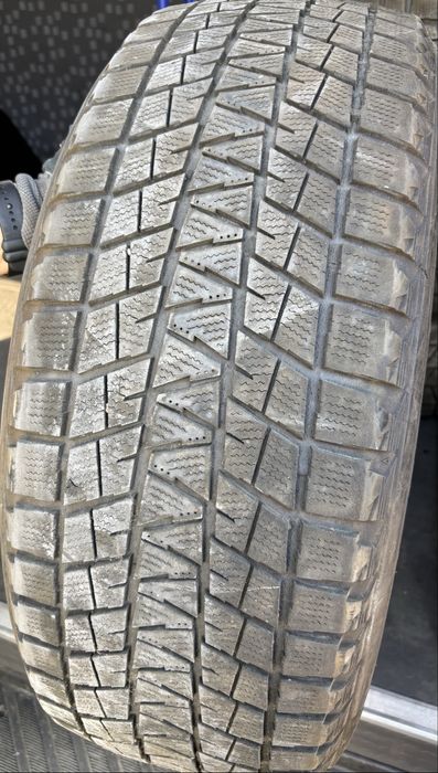 Гума Bridgestone Blizzak 255 55 r20