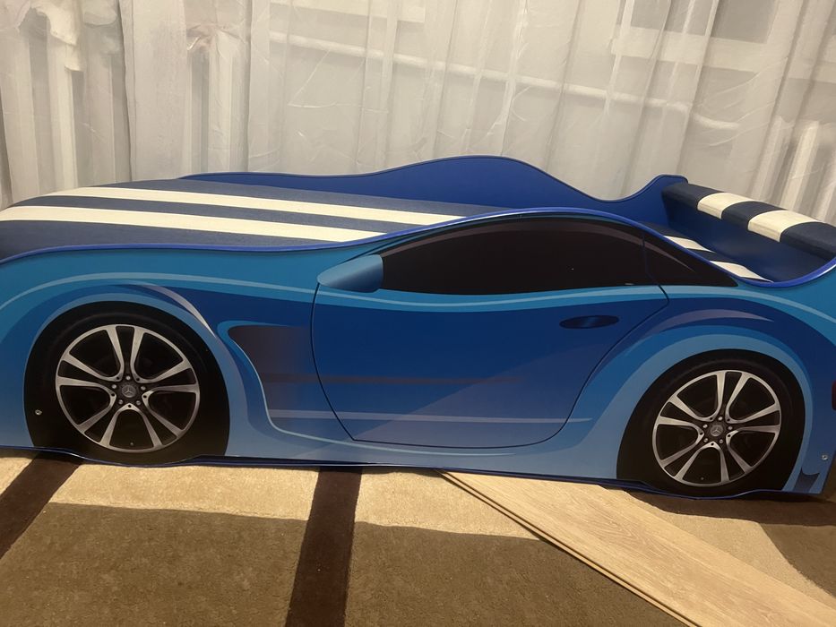 Ліжко машина мерседес