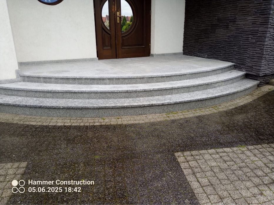 Parapety granitowe, schody z kamienia , blaty -producent