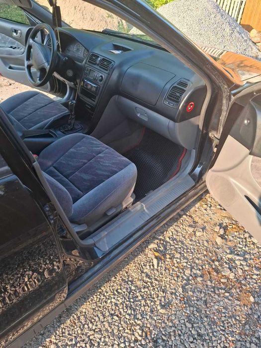 Mitsubishi Galant 2001