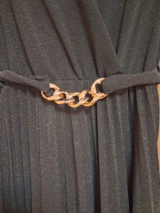 Елегантна Жіноча  сукня  46-48 р.450 грн