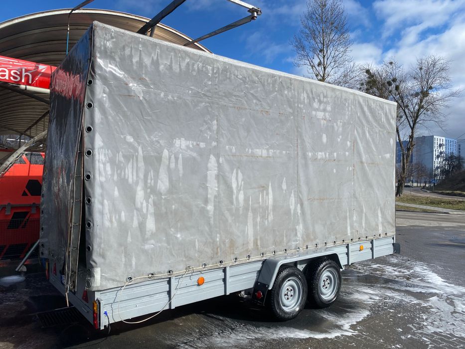 Легковий вантажний причіп