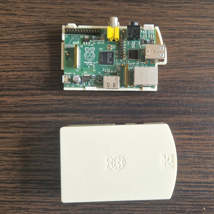 Raspberry Pi 1 Model B462488386804142081