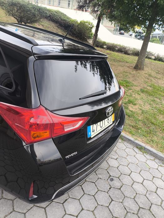 Auris Touring Sport 1.4 2014 — photo 3