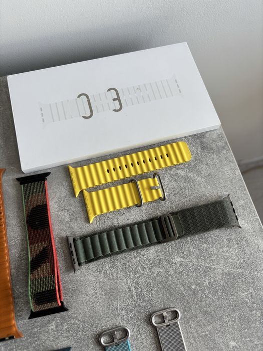 Оригінальні ремінці Apple Watch