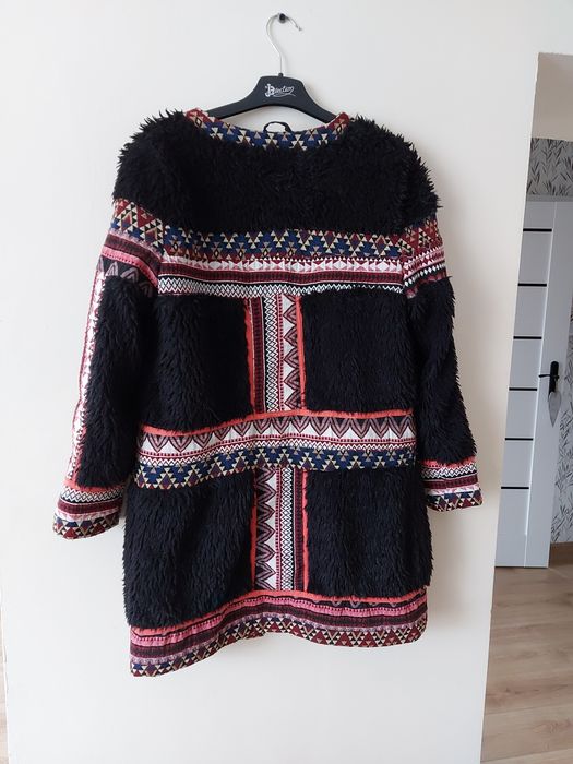 Hailys wzorzysty kardigan płaszczyk futerko baranek zara aztec