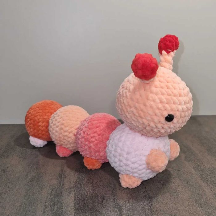 Gasienica na szydełku, przytulanka, pluszak, handmade