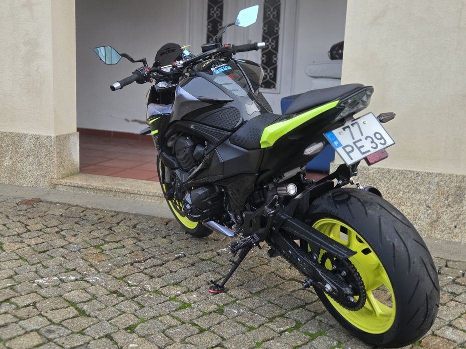 Kawasaki  Z800 full