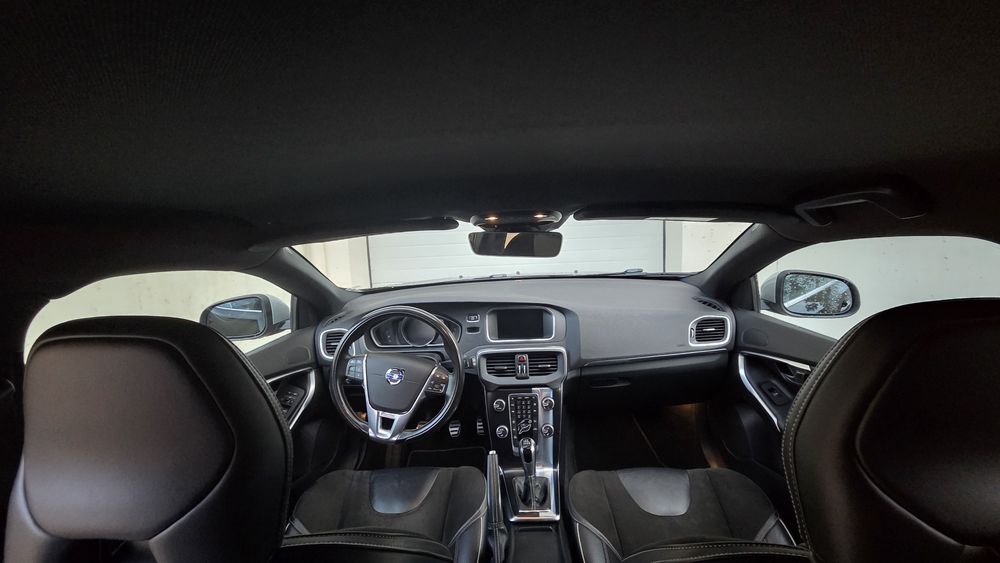 Volvo V40 D2 R-Design 2.0 — photo 5