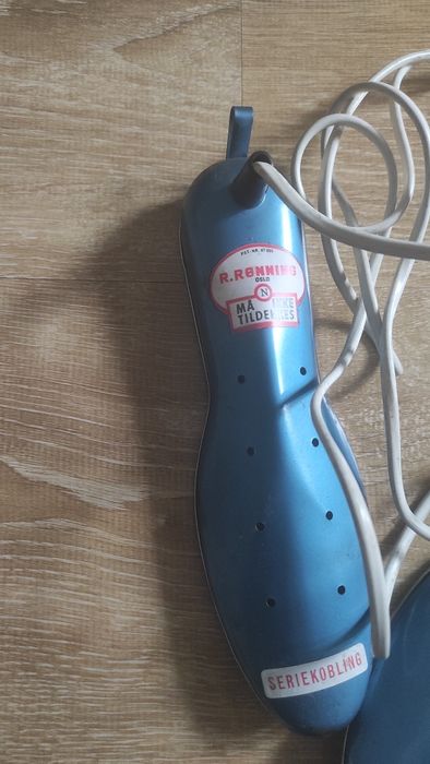 Elektryczna suszarka do obuwia