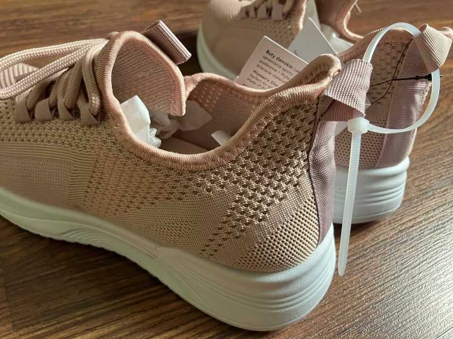 Cleve damskie buty sportowe nowe lekkie wygodne 38 różowe