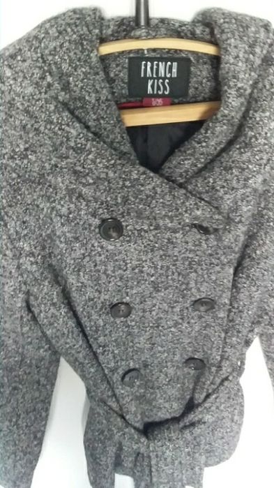 Продам весняно-осінній новий жіночий френч роз. 36