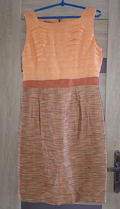 Elegancka sukienka Anne Klein.
