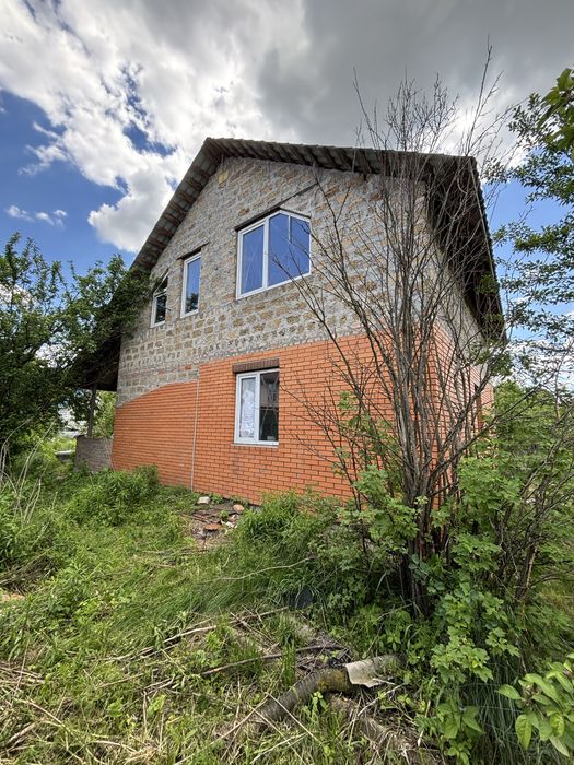 Без %  Продаж двухповерхового будинку 115 м2. в с. Малютянка, 8 соток землі, є колодязь