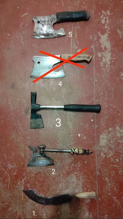 Секач,Молоток для отбивки мяса.