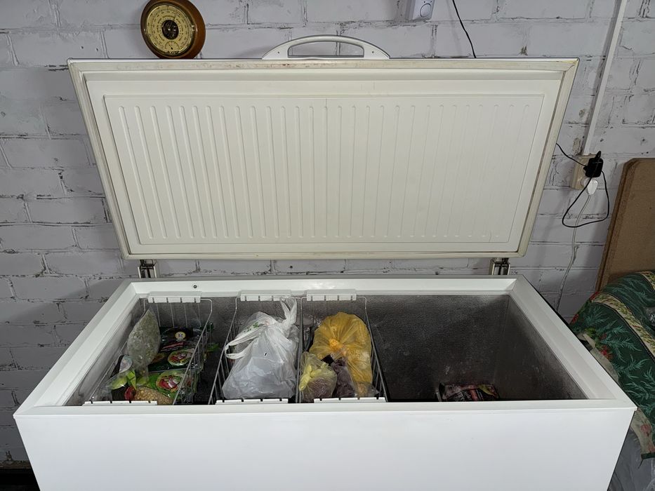 Морозильная камера (ларь) Zanussi 400л.