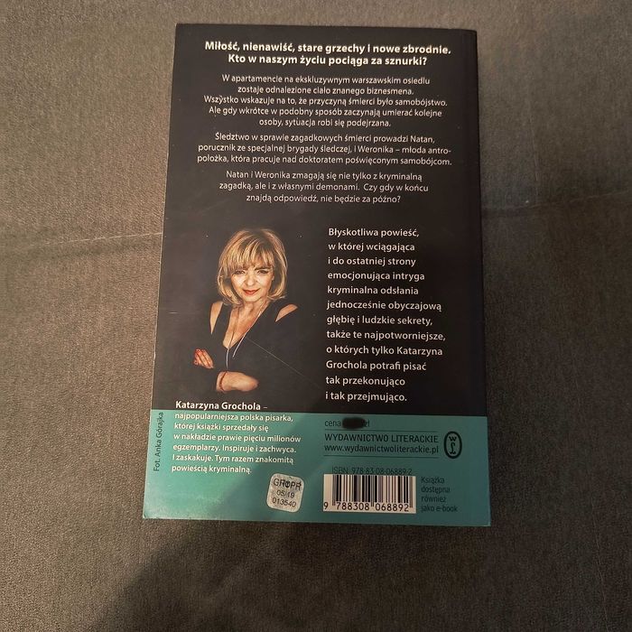 Katarzyna Grochola - Zranić Marionetkę