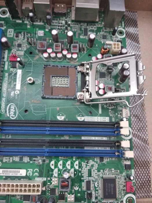 Материнская плата Intel DQ57TM (Socket 1156) для ремонта/запчастей