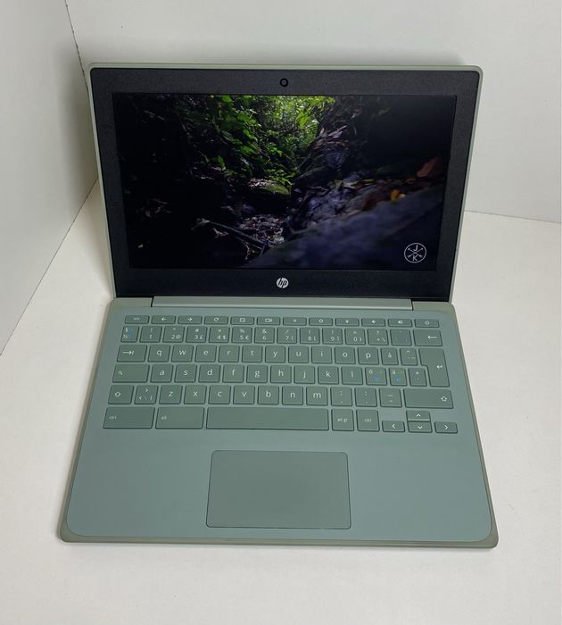 Chromebook HP 11 G8 EE 11.6" 3/32  акумулятор тримає 6-8годин ютуба