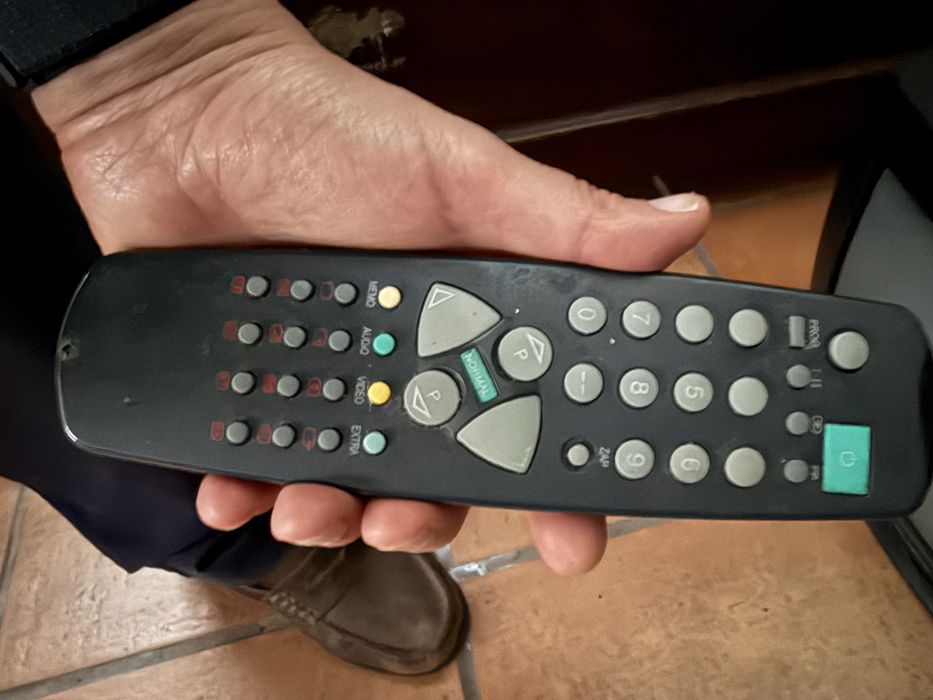Tv analogica crown 14 polegadas