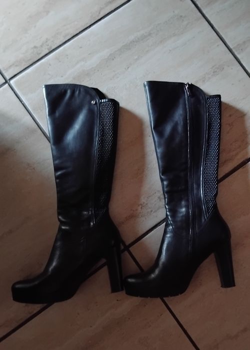 Kozaki damskie firmy Venezia.