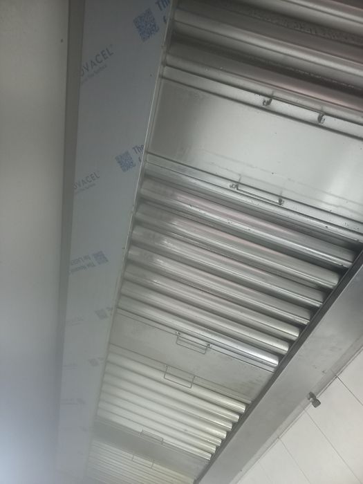 Venda de electrodomésticos e  interiores de restauração