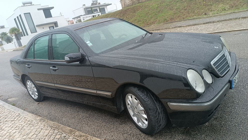 Mercedes-Benz E220cdi Manual W210 Nacional