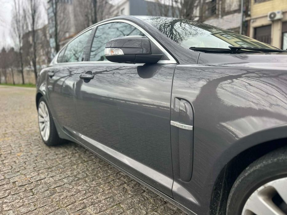 Jaguar XF 2.7d 207cv Luxury Premium 200 mil km