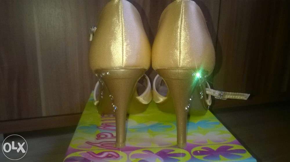 buty rozmiar 38/39