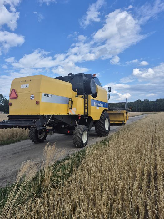 Kombajn New Holland TC5070
