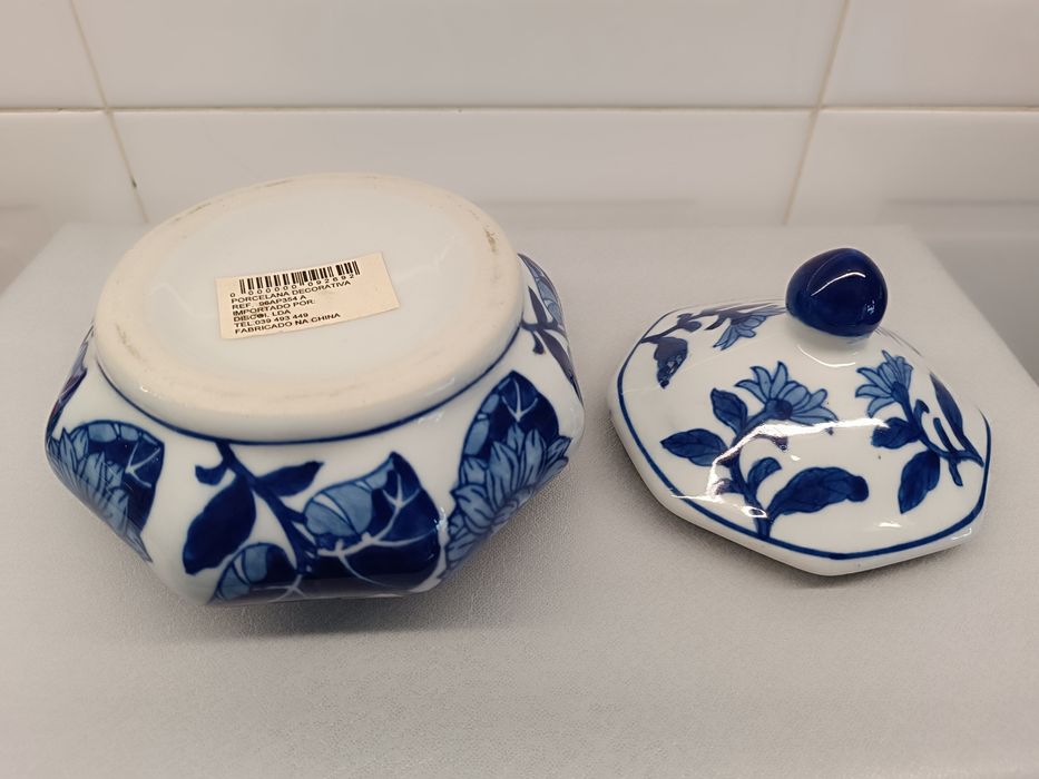 Bomboneira, Açúcareiro, pote Porcelana. Como Novo. 17cm