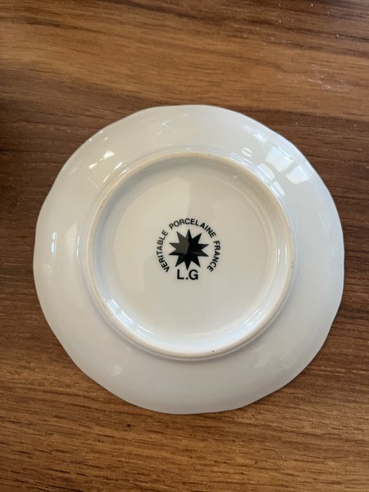 L.G. Porcelain Set495560644729907200